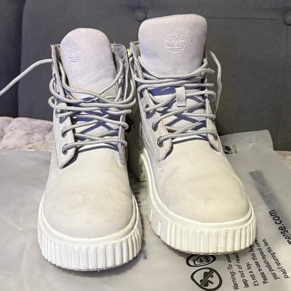 Timberland Women's Greyfield Mid Lace-Up Boot in Grey Violet - Picture 1 of 6